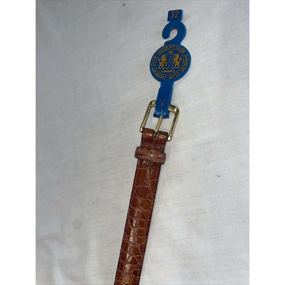 Danbury Club Dress Belt Women’s Size 32” Brown Leather Gator Motif Buckle NWT